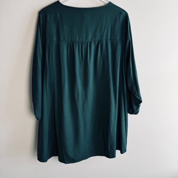 LOGO by Lori Goldstein Top size 26W Green Tunic Pockets - Picture 5 of 6